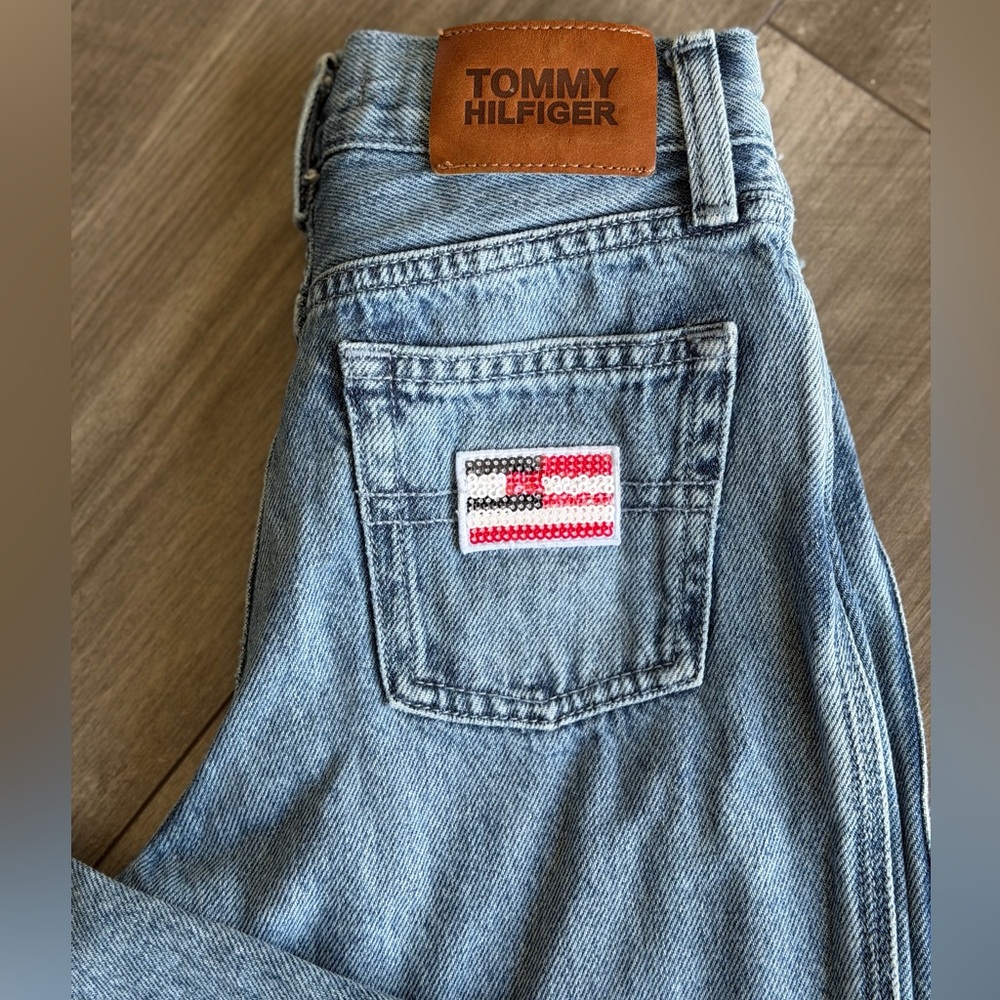 Tommy Hilfiger High Rise Wide Leg Jeans Girls Sz 8 Light Wash Denim - Picture 7 of 7